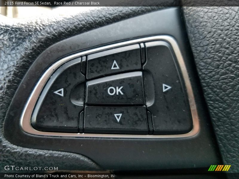 Race Red / Charcoal Black 2015 Ford Focus SE Sedan