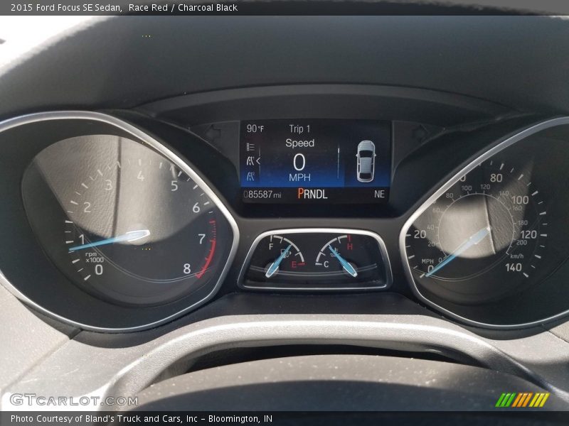 Race Red / Charcoal Black 2015 Ford Focus SE Sedan