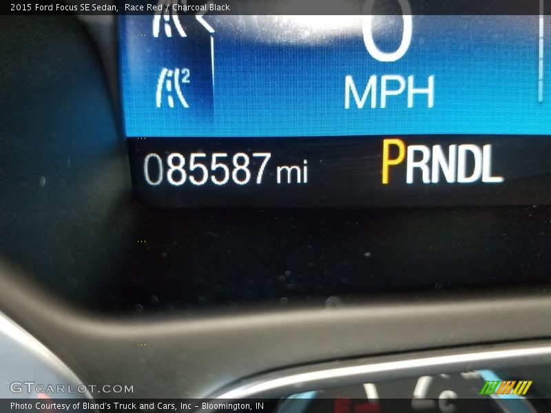 Race Red / Charcoal Black 2015 Ford Focus SE Sedan