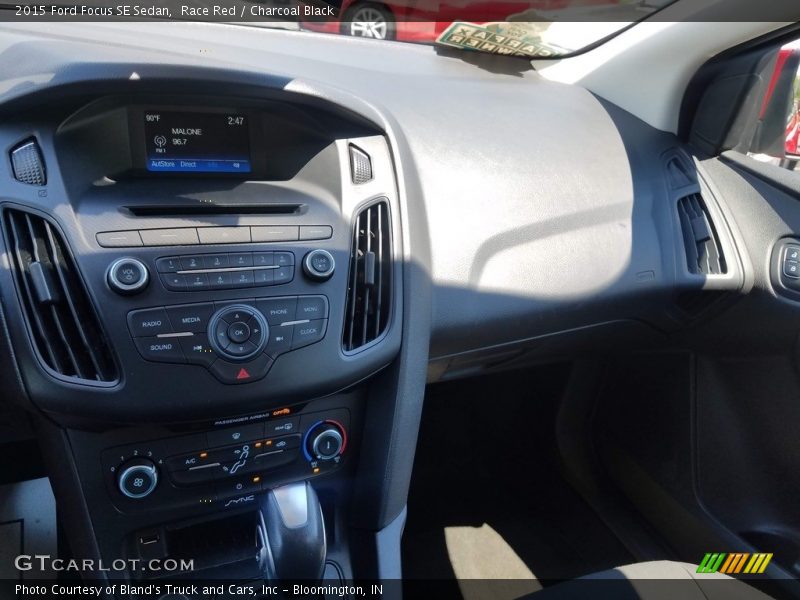 Race Red / Charcoal Black 2015 Ford Focus SE Sedan