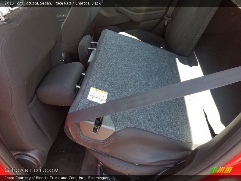 Race Red / Charcoal Black 2015 Ford Focus SE Sedan