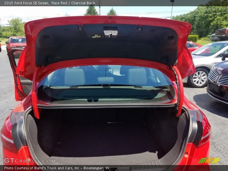 Race Red / Charcoal Black 2015 Ford Focus SE Sedan