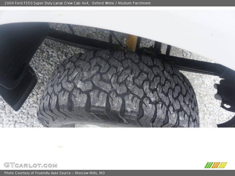 Oxford White / Medium Parchment 2004 Ford F350 Super Duty Lariat Crew Cab 4x4