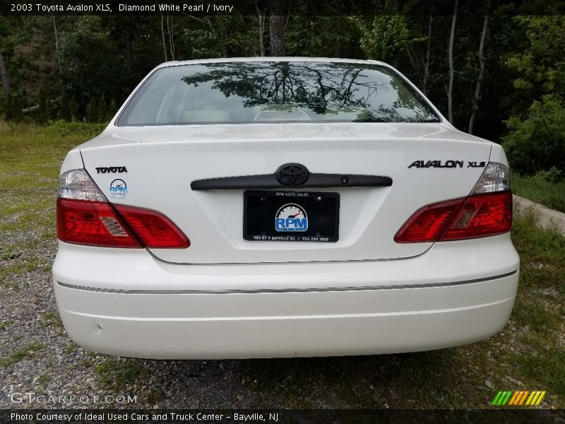 Diamond White Pearl / Ivory 2003 Toyota Avalon XLS