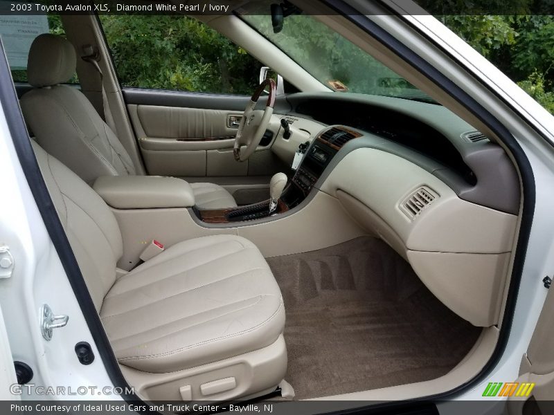 Diamond White Pearl / Ivory 2003 Toyota Avalon XLS