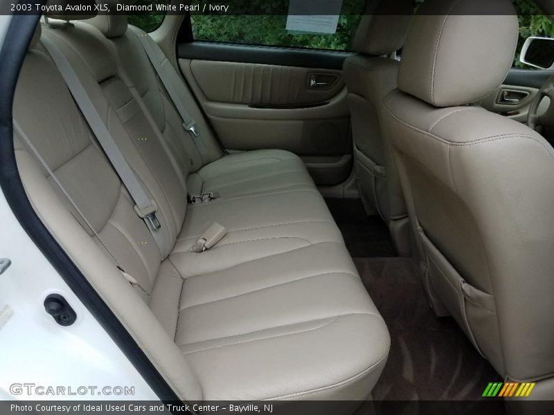 Diamond White Pearl / Ivory 2003 Toyota Avalon XLS