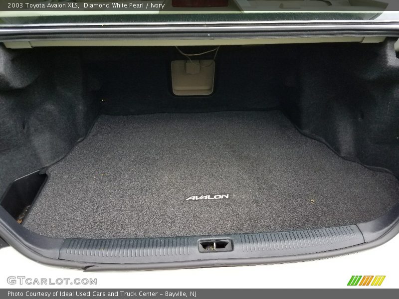 Diamond White Pearl / Ivory 2003 Toyota Avalon XLS