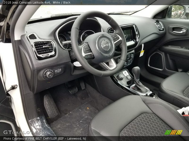 White / Black 2018 Jeep Compass Latitude 4x4