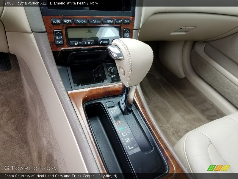 Diamond White Pearl / Ivory 2003 Toyota Avalon XLS