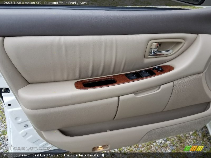 Diamond White Pearl / Ivory 2003 Toyota Avalon XLS