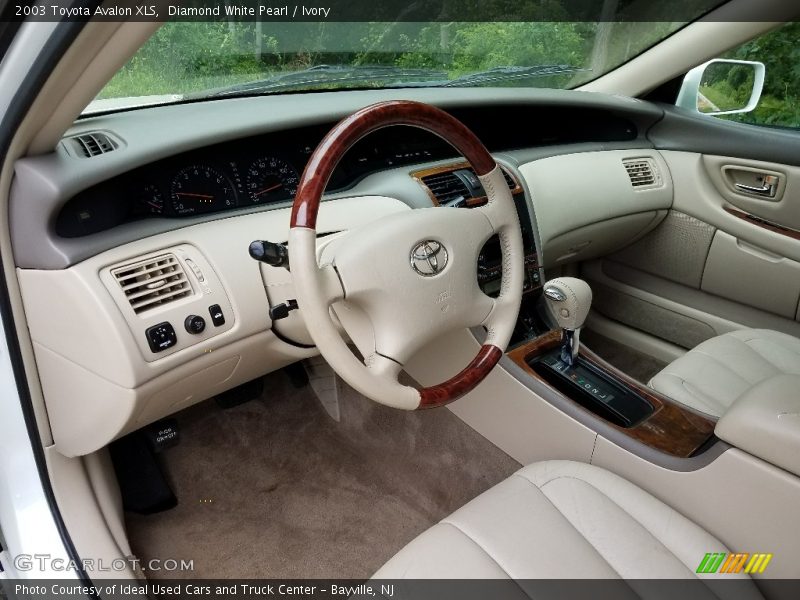 Diamond White Pearl / Ivory 2003 Toyota Avalon XLS