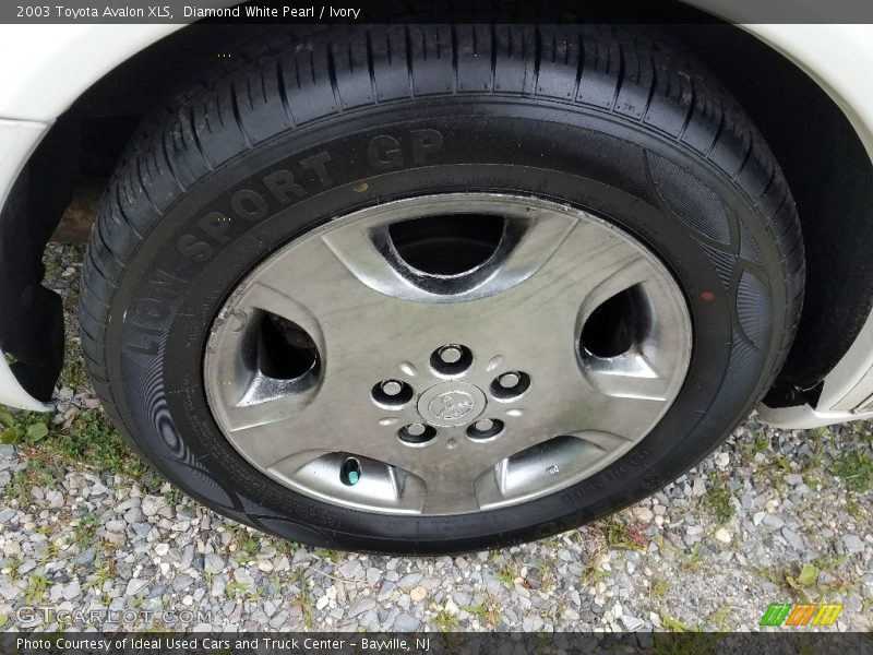 Diamond White Pearl / Ivory 2003 Toyota Avalon XLS