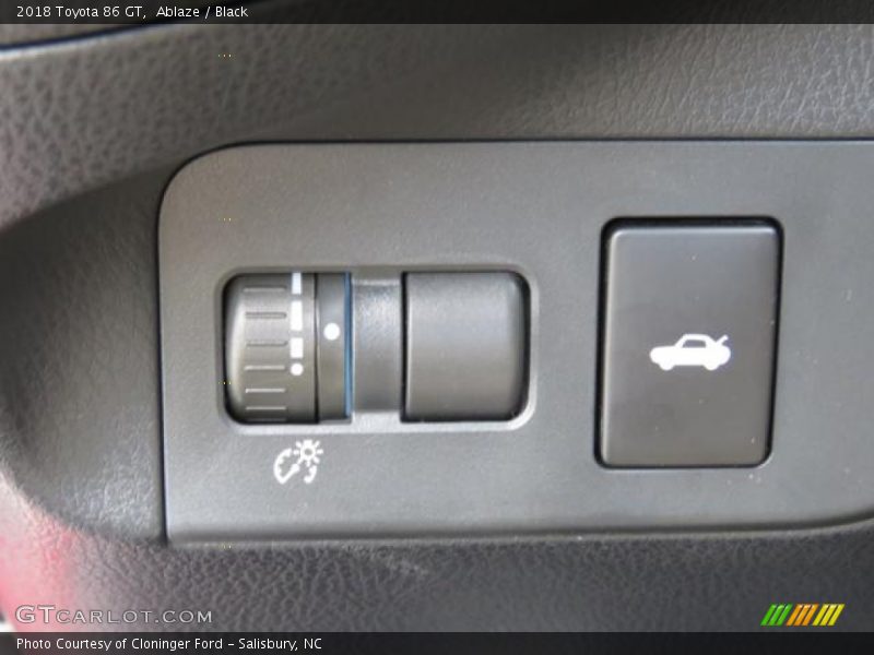 Ablaze / Black 2018 Toyota 86 GT