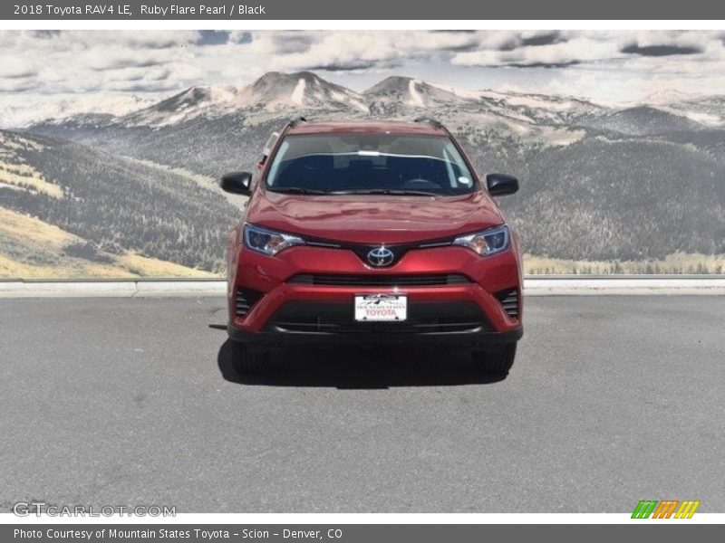 Ruby Flare Pearl / Black 2018 Toyota RAV4 LE