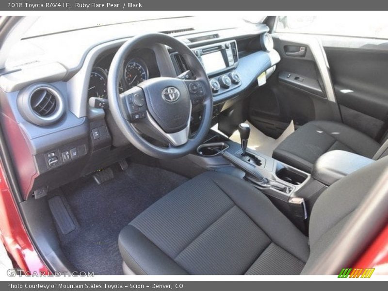 Ruby Flare Pearl / Black 2018 Toyota RAV4 LE
