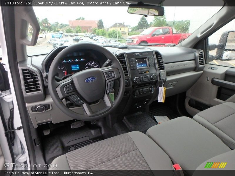 Oxford White / Earth Gray 2018 Ford F250 Super Duty XL Crew Cab 4x4