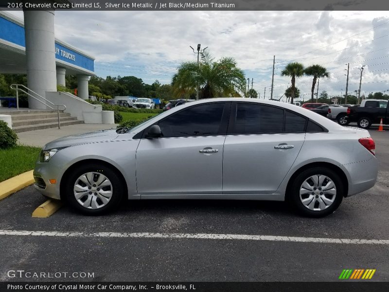 Silver Ice Metallic / Jet Black/Medium Titanium 2016 Chevrolet Cruze Limited LS