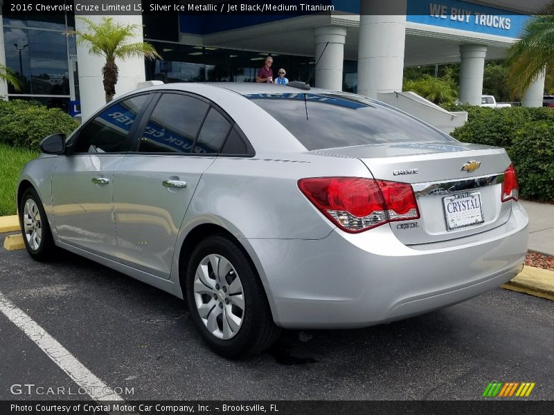 Silver Ice Metallic / Jet Black/Medium Titanium 2016 Chevrolet Cruze Limited LS