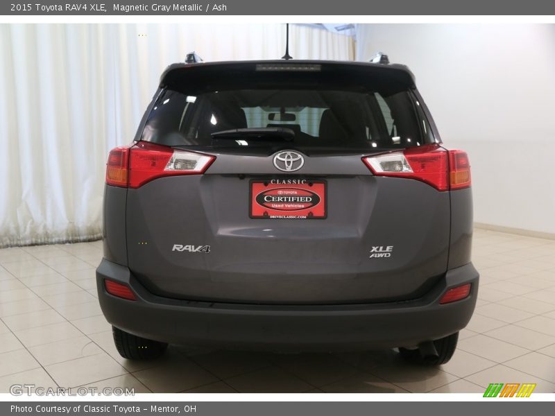 Magnetic Gray Metallic / Ash 2015 Toyota RAV4 XLE