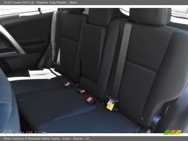 Magnetic Gray Metallic / Black 2018 Toyota RAV4 LE