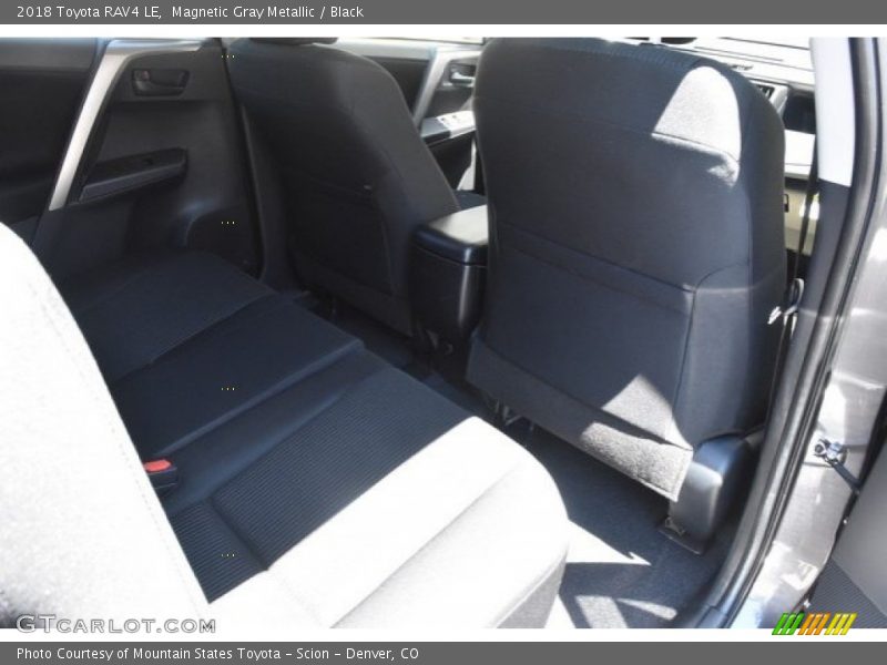Magnetic Gray Metallic / Black 2018 Toyota RAV4 LE