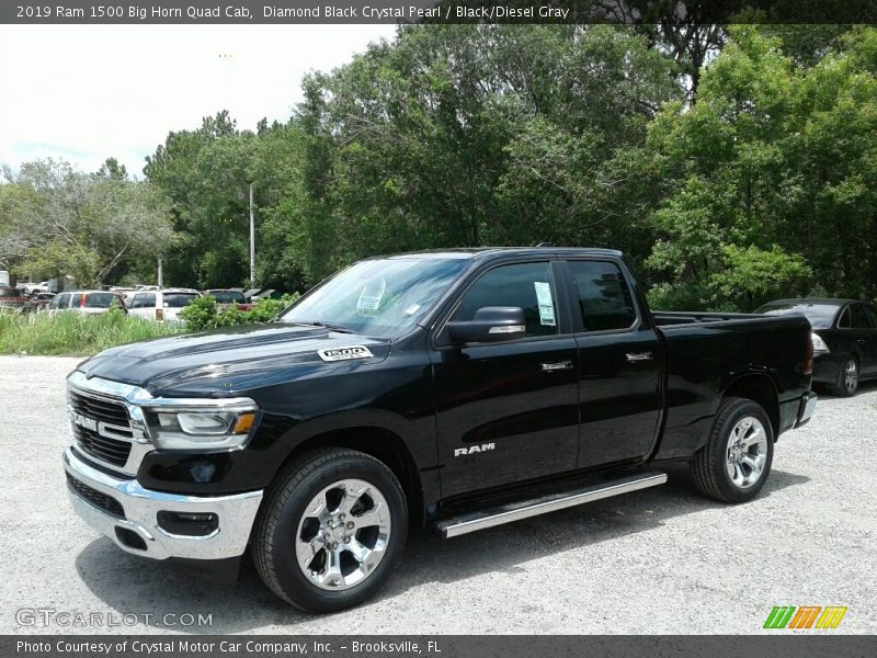 Front 3/4 View of 2019 1500 Big Horn Quad Cab