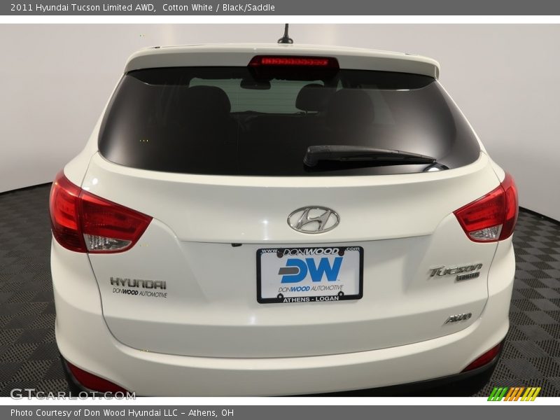 Cotton White / Black/Saddle 2011 Hyundai Tucson Limited AWD