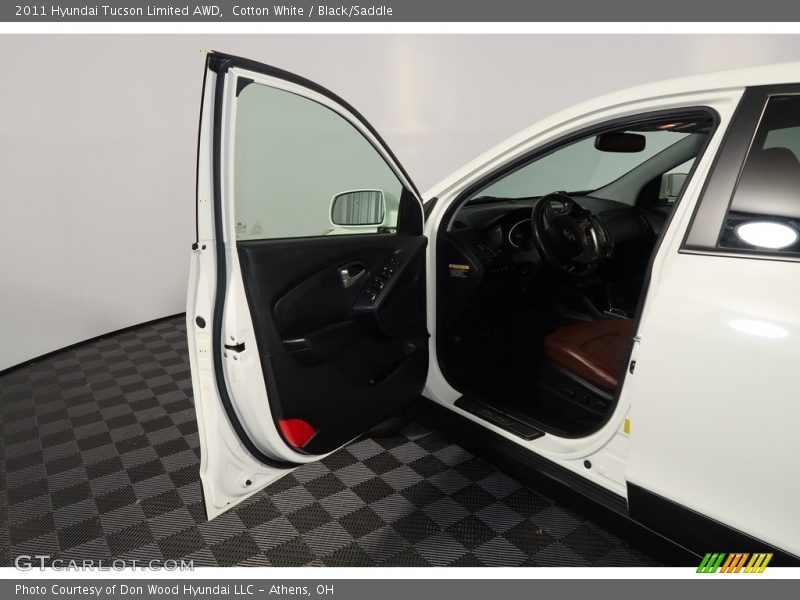 Cotton White / Black/Saddle 2011 Hyundai Tucson Limited AWD