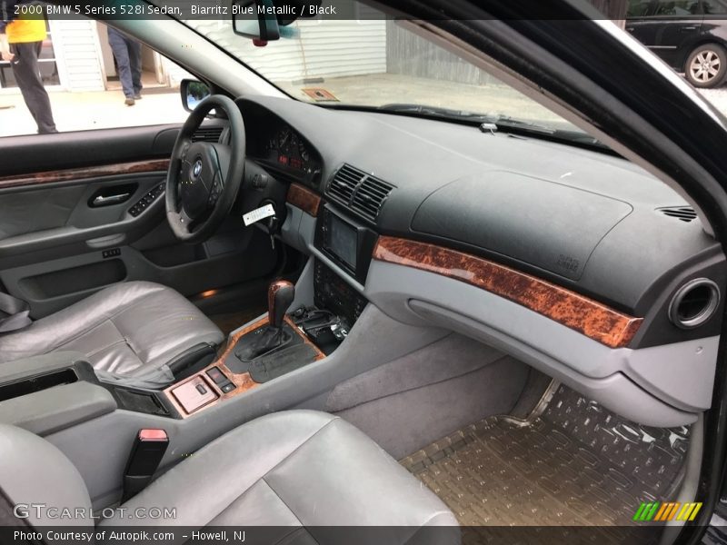 Biarritz Blue Metallic / Black 2000 BMW 5 Series 528i Sedan
