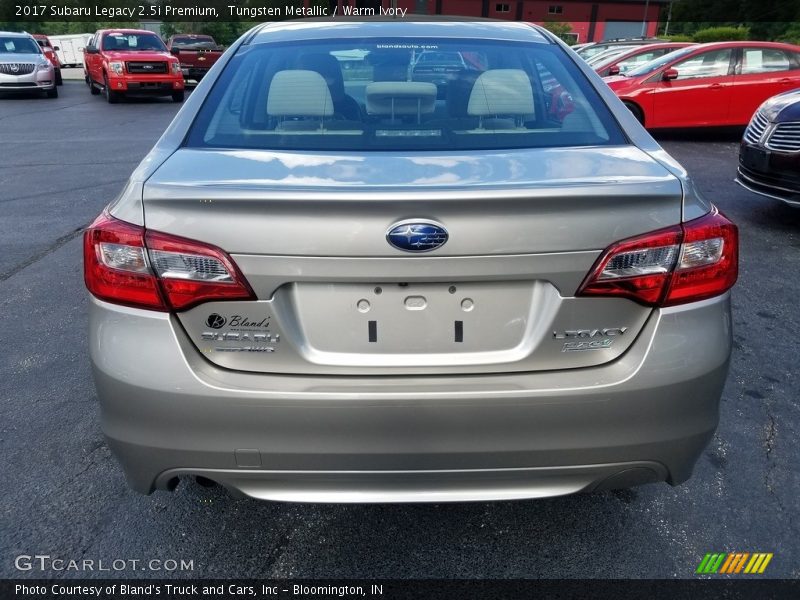 Tungsten Metallic / Warm Ivory 2017 Subaru Legacy 2.5i Premium