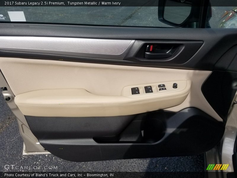 Tungsten Metallic / Warm Ivory 2017 Subaru Legacy 2.5i Premium