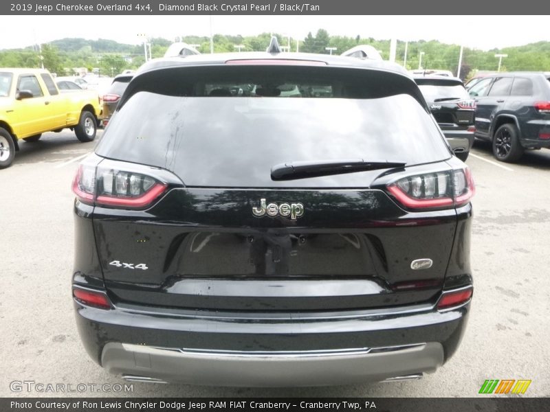 Diamond Black Crystal Pearl / Black/Tan 2019 Jeep Cherokee Overland 4x4