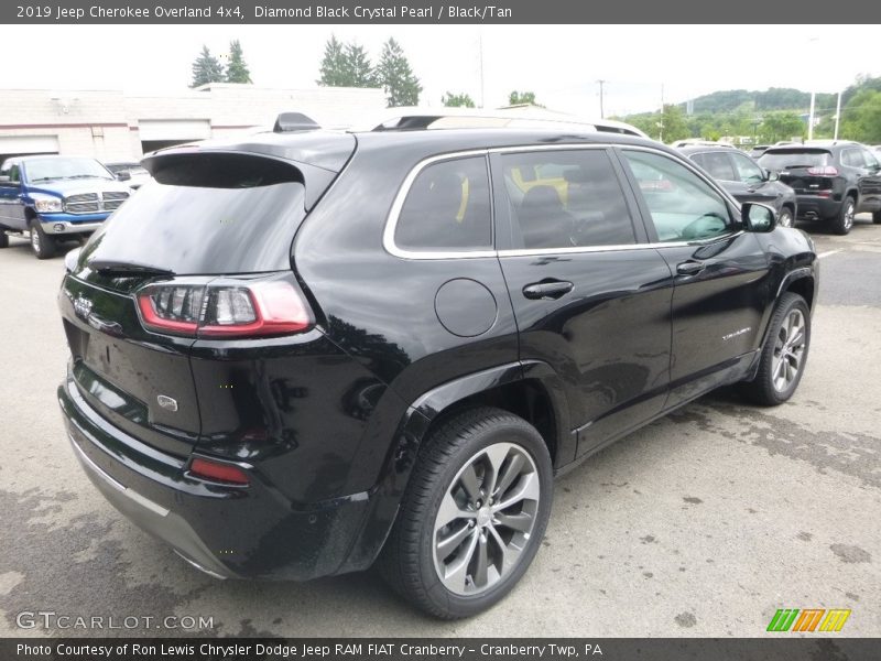Diamond Black Crystal Pearl / Black/Tan 2019 Jeep Cherokee Overland 4x4