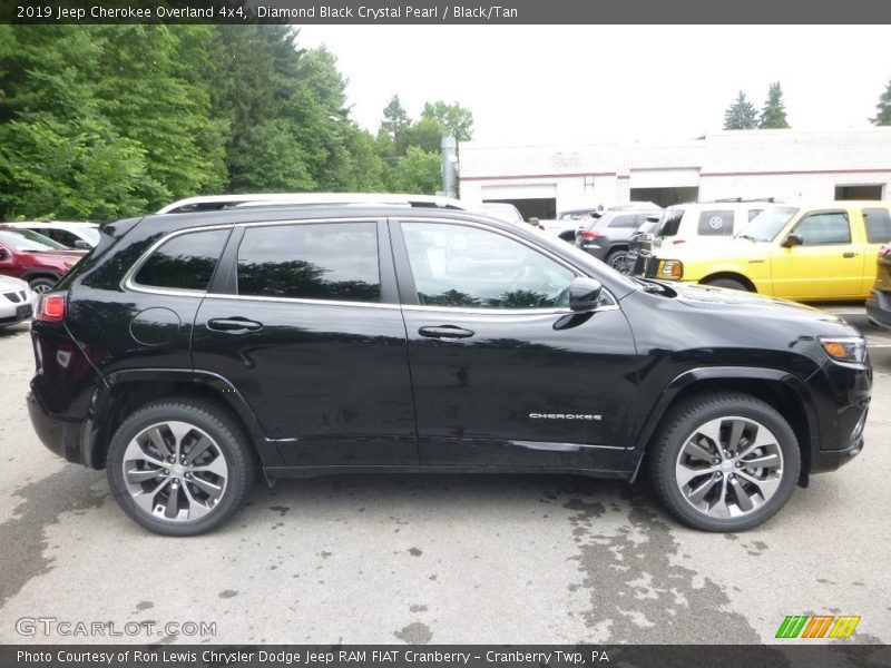 Diamond Black Crystal Pearl / Black/Tan 2019 Jeep Cherokee Overland 4x4