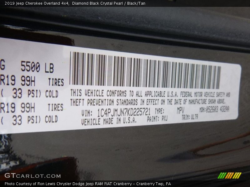 Diamond Black Crystal Pearl / Black/Tan 2019 Jeep Cherokee Overland 4x4