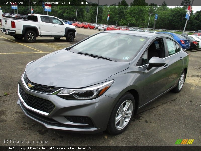 Pepperdust Metallic / Jet Black 2018 Chevrolet Cruze LT