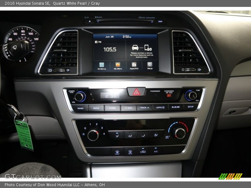 Quartz White Pearl / Gray 2016 Hyundai Sonata SE