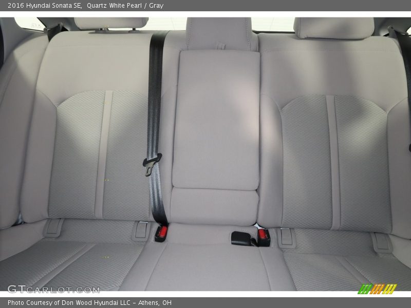 Quartz White Pearl / Gray 2016 Hyundai Sonata SE