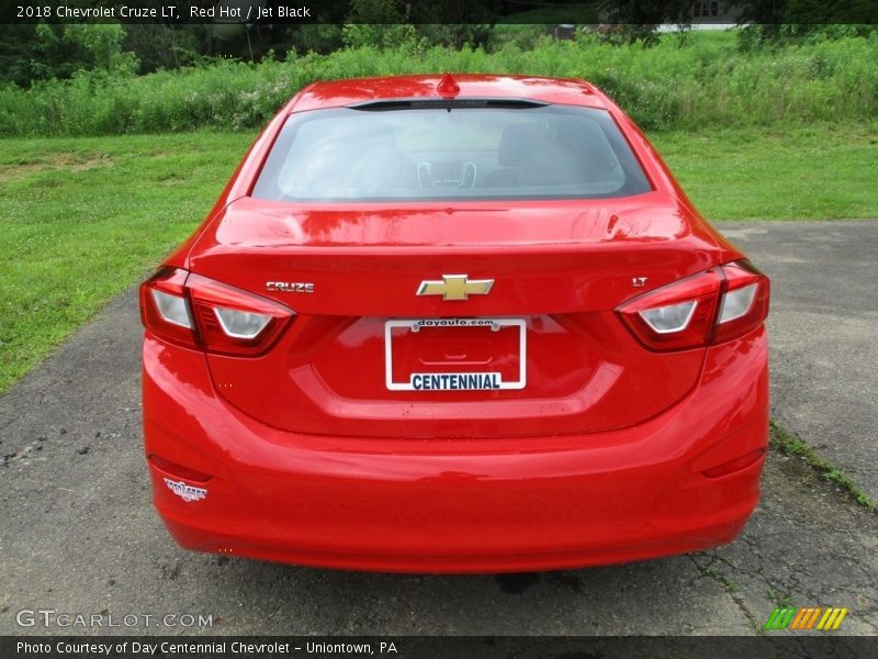 Red Hot / Jet Black 2018 Chevrolet Cruze LT