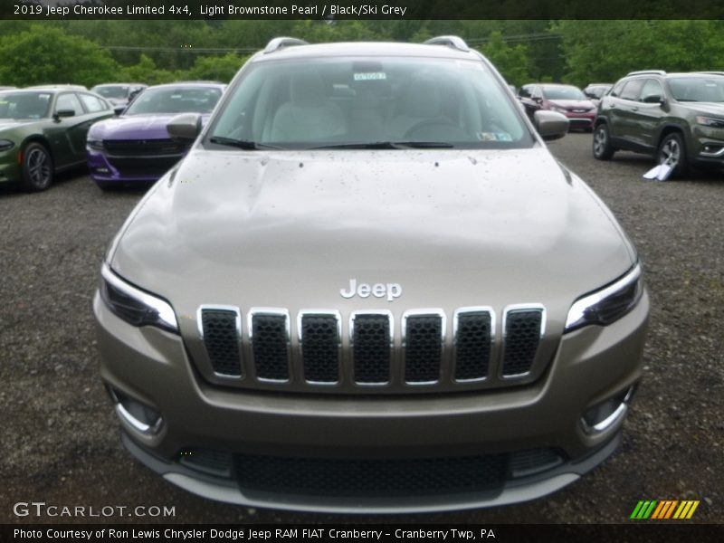Light Brownstone Pearl / Black/Ski Grey 2019 Jeep Cherokee Limited 4x4