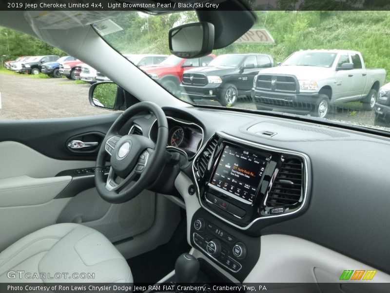 Light Brownstone Pearl / Black/Ski Grey 2019 Jeep Cherokee Limited 4x4