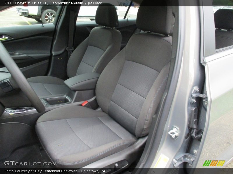 Pepperdust Metallic / Jet Black 2018 Chevrolet Cruze LT