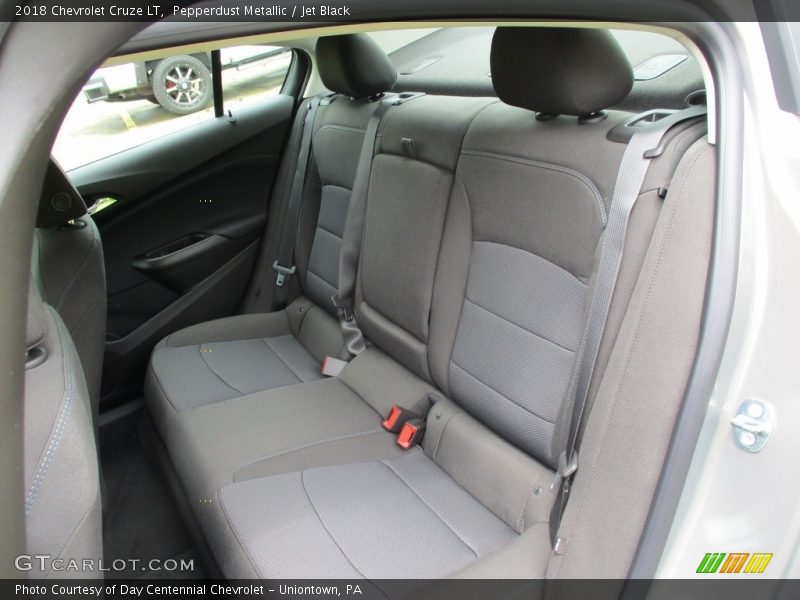 Pepperdust Metallic / Jet Black 2018 Chevrolet Cruze LT