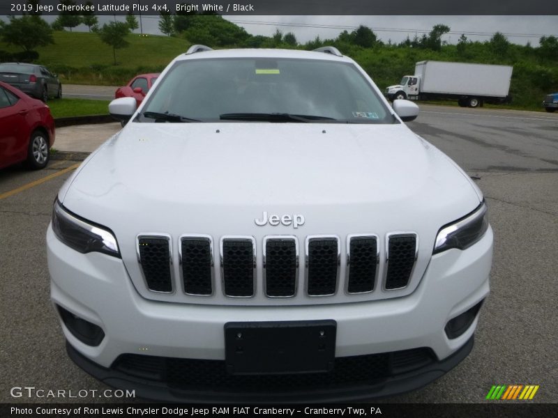 Bright White / Black 2019 Jeep Cherokee Latitude Plus 4x4