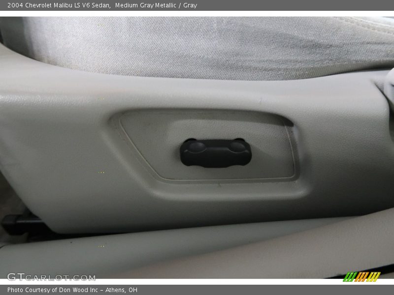 Medium Gray Metallic / Gray 2004 Chevrolet Malibu LS V6 Sedan