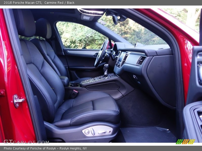 Front Seat of 2018 Macan GTS