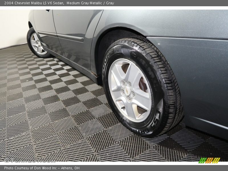 Medium Gray Metallic / Gray 2004 Chevrolet Malibu LS V6 Sedan