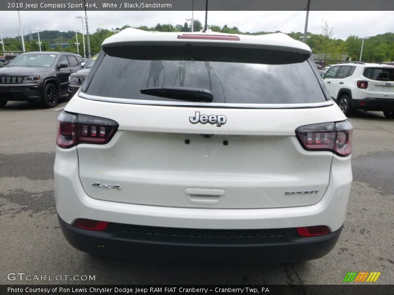 White / Black/Sandstorm 2018 Jeep Compass Sport 4x4