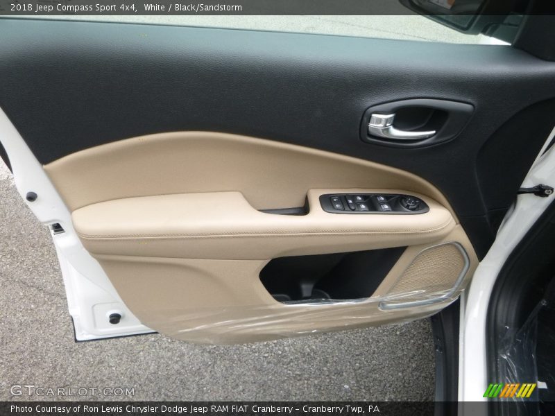 White / Black/Sandstorm 2018 Jeep Compass Sport 4x4