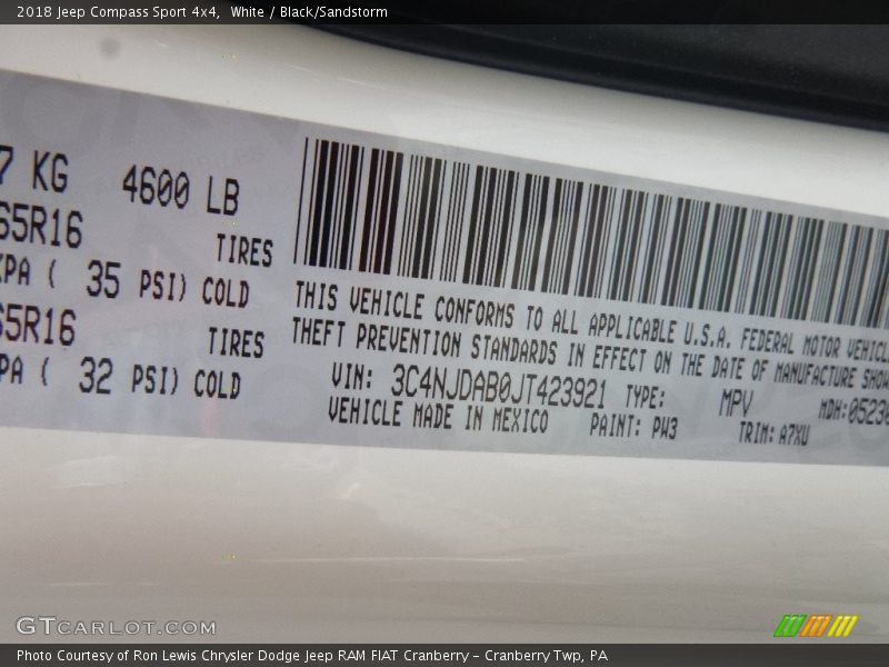 White / Black/Sandstorm 2018 Jeep Compass Sport 4x4